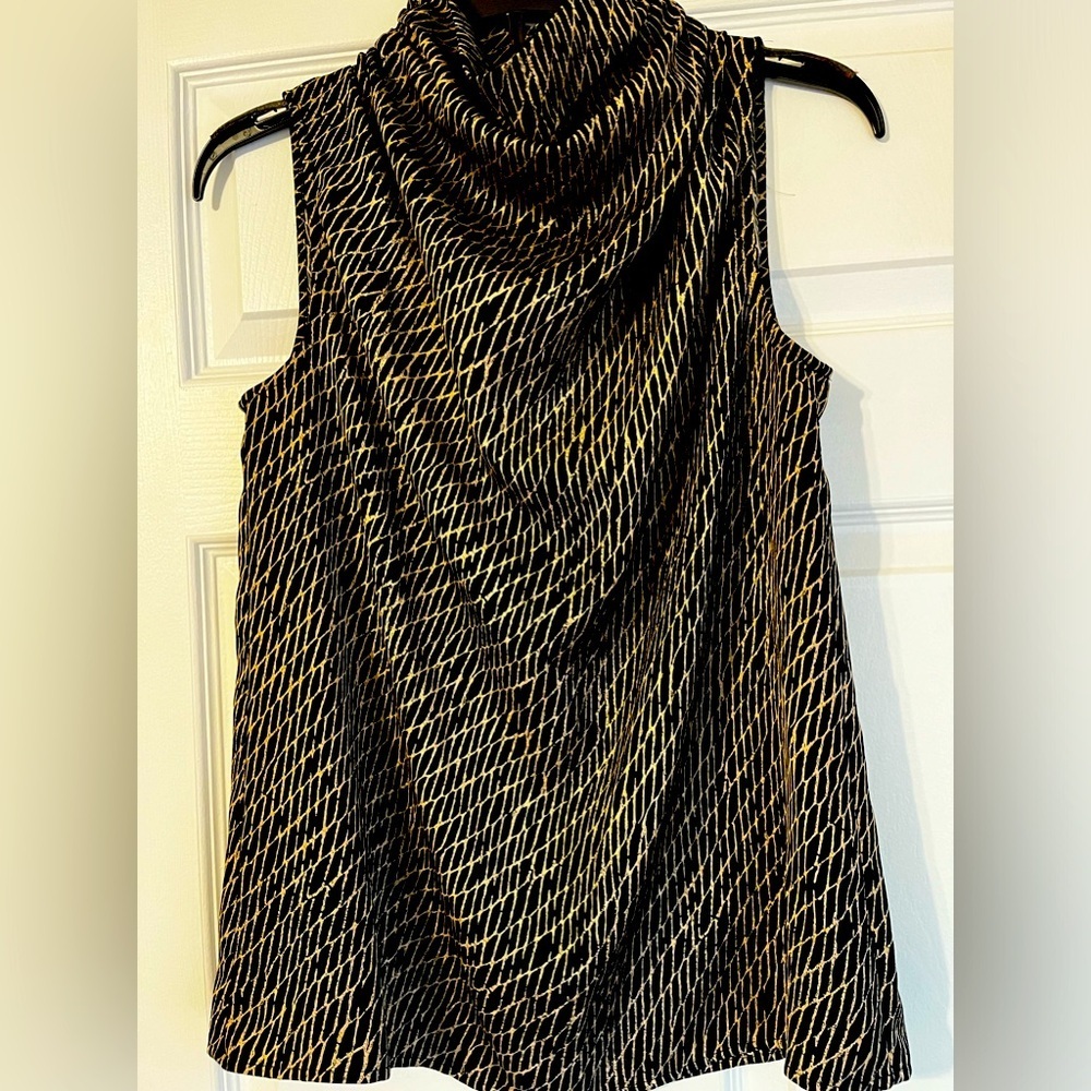 Halston small Silky Sleeveless top